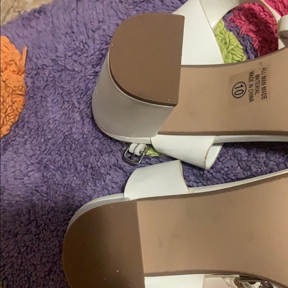 🎂 Brand New WHITE CHUNKY heels - Picture 3 of 5